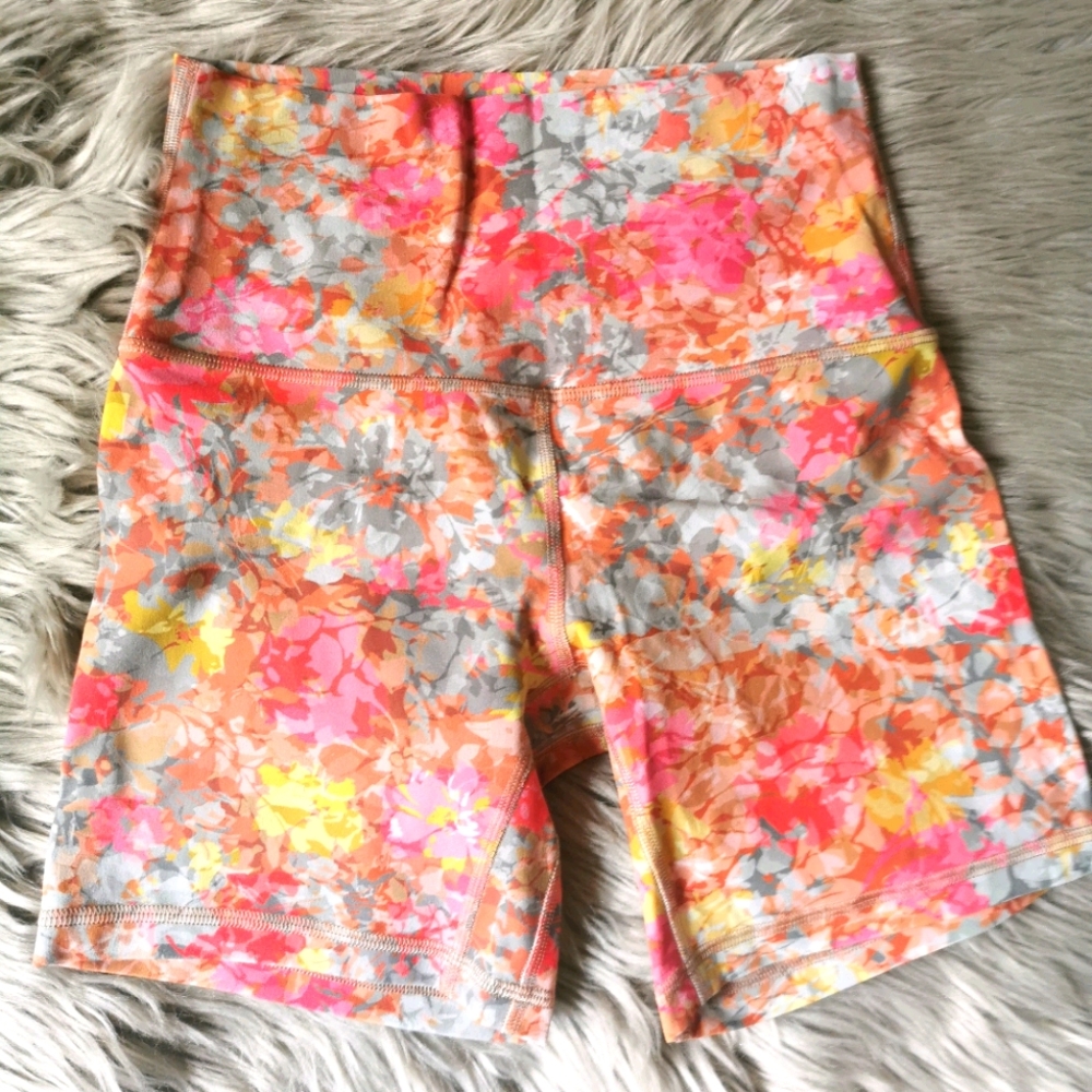 lululemon Align Shorts 6" Size 4